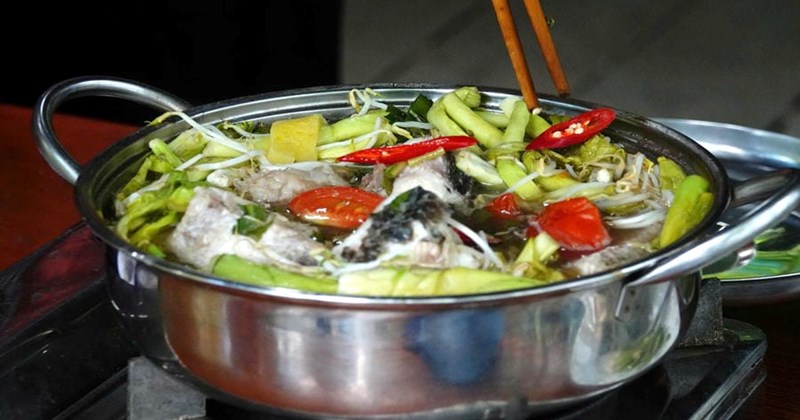 Cách nấu canh chua bông súng cá linh miền Tây