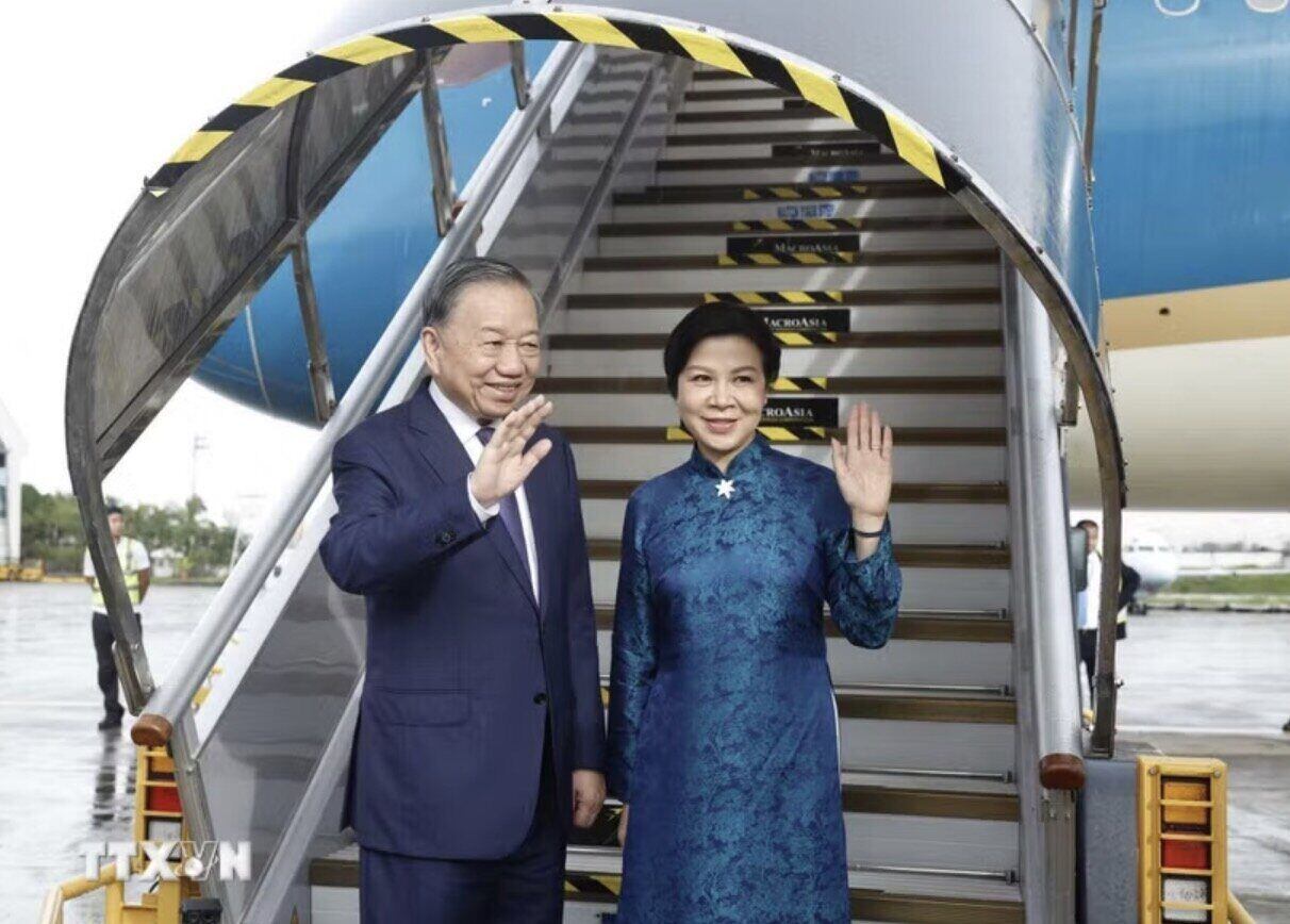 General Secretary and President To Lam and his wife leave Manila capital, successfully concluding their state visit to the Philippines. Photo: VNA