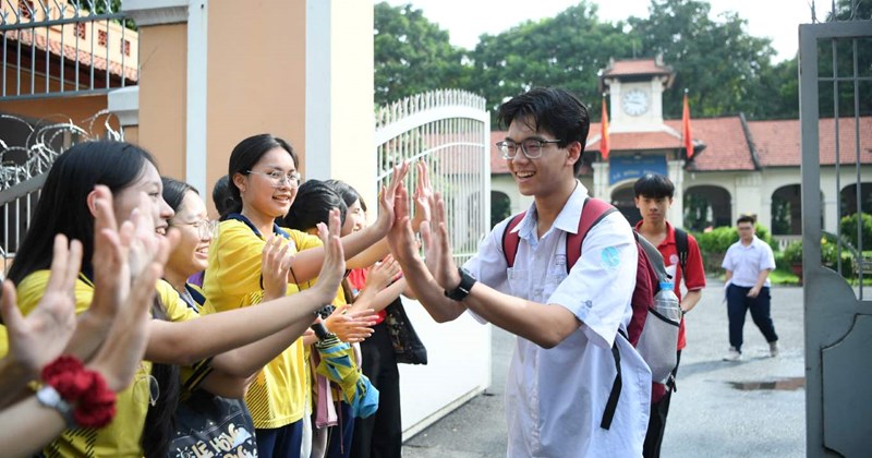 Thí sinh TP.HCM kết thúc ngày thi đầu tiên với tâm trạng thoải mái