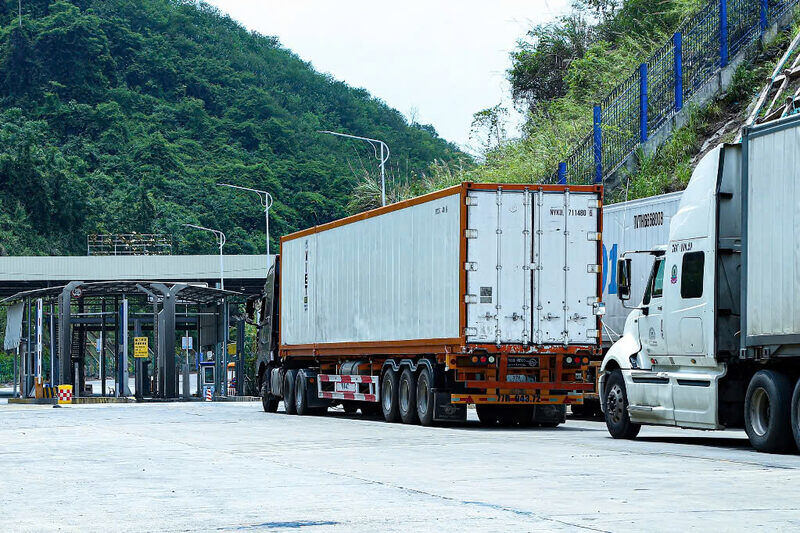 A container driver has just been found dead at the border gate parking lot. Photo: Khanh Linh