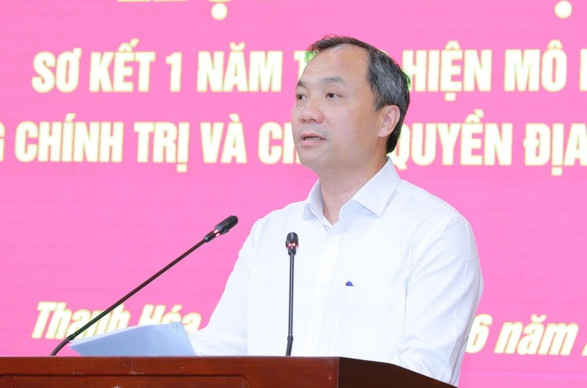 Ông Hoàng Trung Dũng - Ủy viên Trung ương Đảng, Phó Trưởng Ban Thường trực Ban Tổ chức Trung ương phát biểu tại hội nghị. Ảnh: Minh Hiếu
