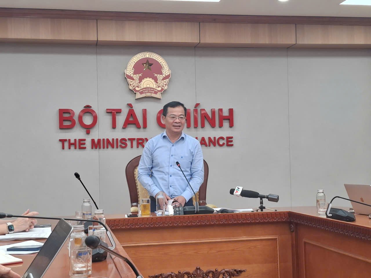 Mr. Nguyen Tan Thinh - Director of the Department of Public Asset Management said that the Ministry of Finance is proposing a special mechanism to accelerate the exploitation of surplus public land and houses. Photo: Luc Giang