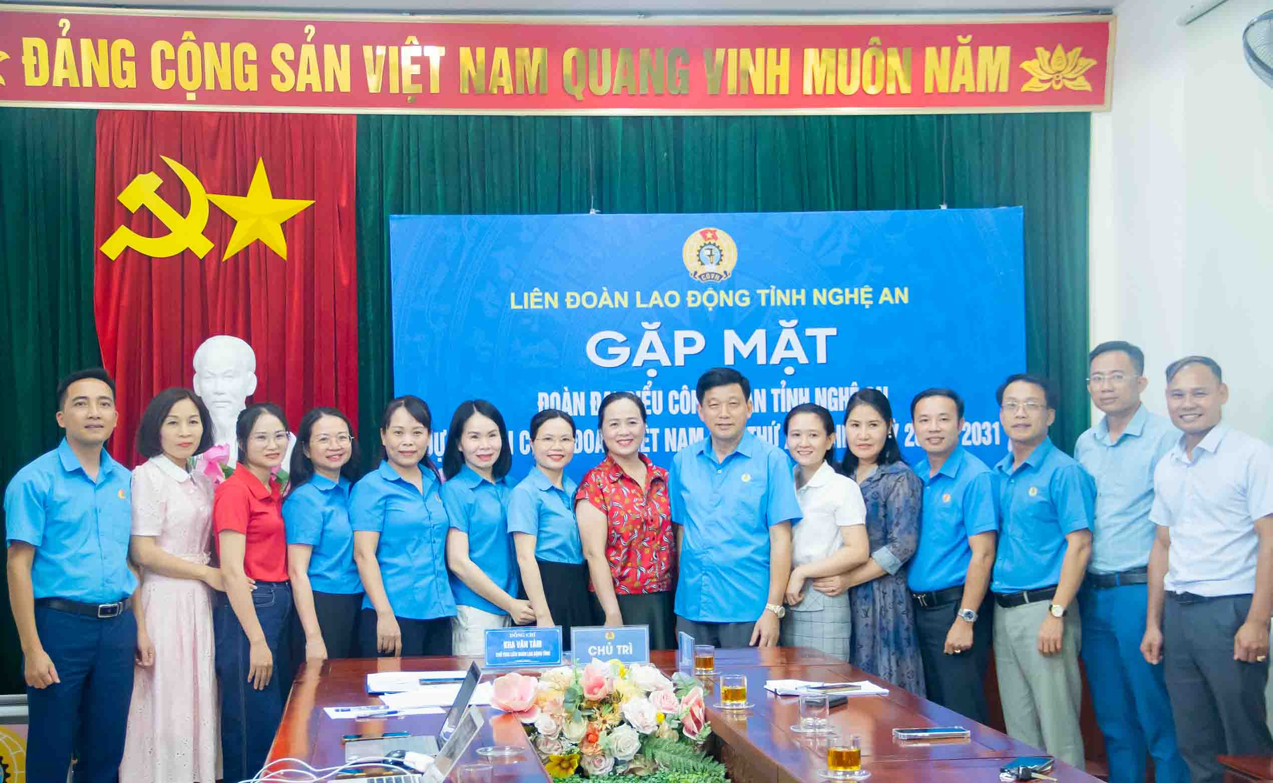 Liên đoàn Lao động tỉnh gặp mặt đoàn đại biểu dự Đại hội Công đoàn Việt Nam lần thứ XIV. Ảnh: Duy Chương