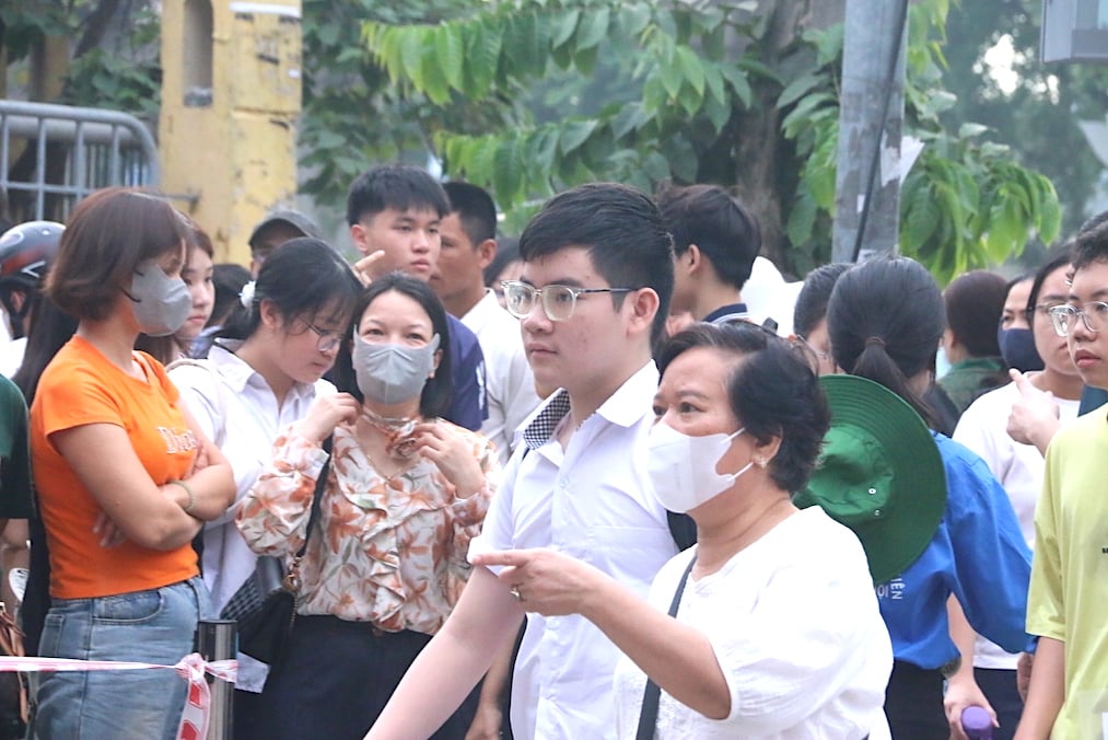 The High School for Gifted Students in Science has announced the benchmark scores for candidates participating in the school's entrance exam. Photo: Van Trang