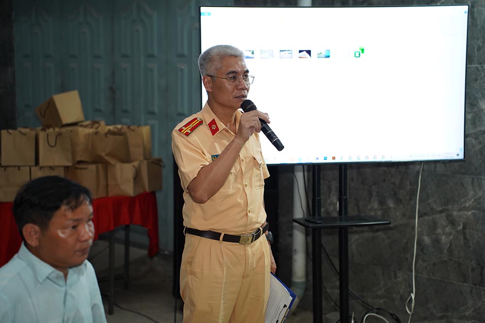 Thượng tá Vũ Đình Vĩnh - Thượng tá Vũ Đình Vĩnh - Phó Trưởng phòng thuộc Cục Cảnh sát giao thông Bộ Công an phát biểu. Ảnh: Thanh Vũ