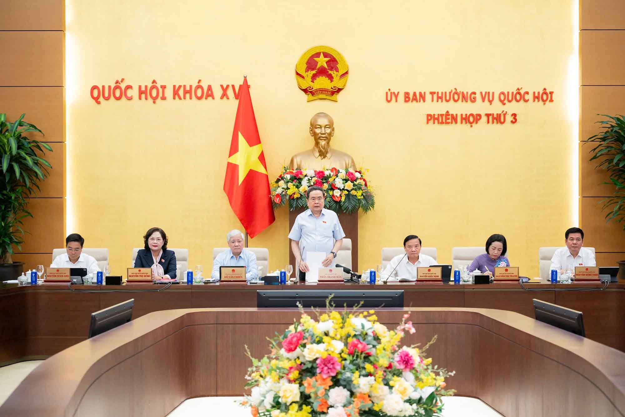 Phiên họp thứ 3 của Ủy ban Thường vụ Quốc hội. Ảnh: Vũ Hiếu.