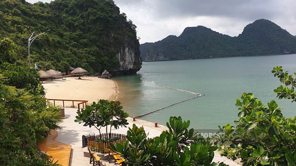 Soi Sim beach, Ha Long Bay. Photo: Nguyen Hung