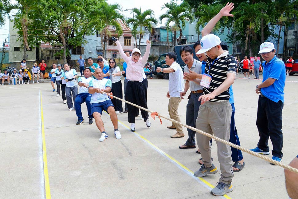 Công đoàn phường tổ chức hội thao cho ĐV, NLĐ. Ảnh: Mỹ Lệ