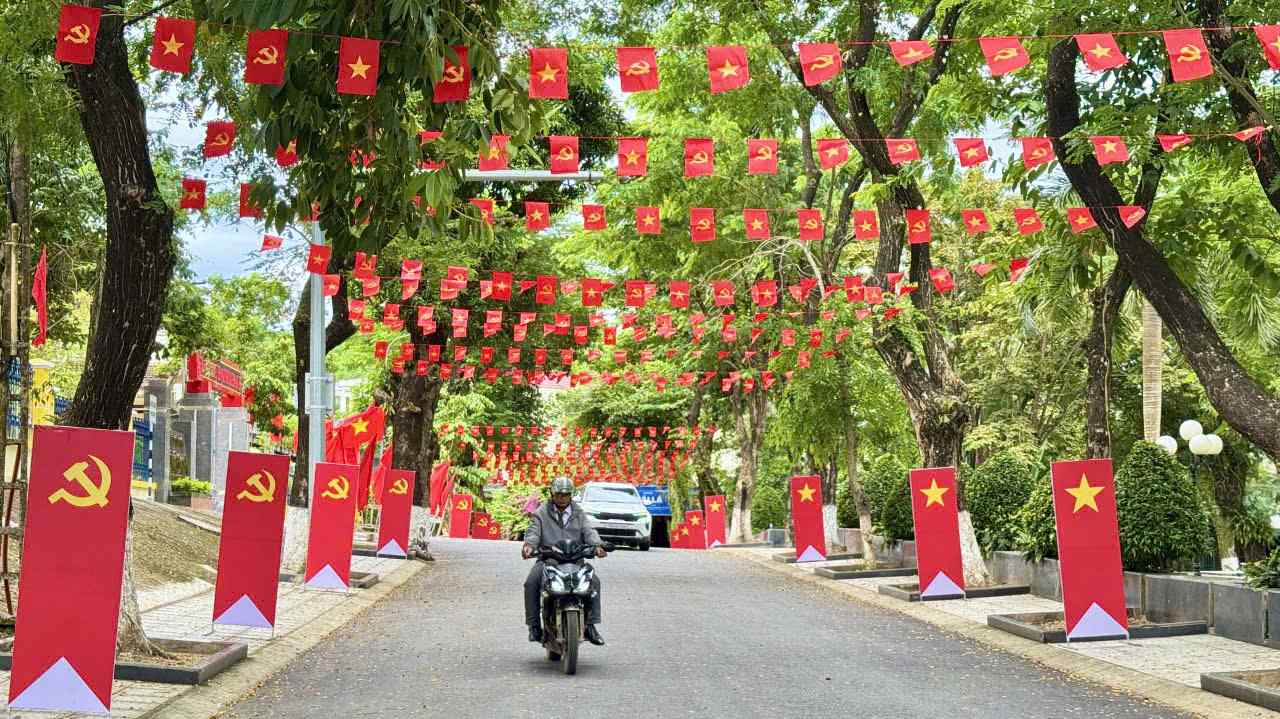 Quảng Ngãi đang khẩn trương xây dựng phương án sắp xếp, tổ chức lại thôn, tổ dân phố trên địa bàn và phấn đấu hoàn thành trước ngày 30.6 tới. Ảnh: Linh Đan