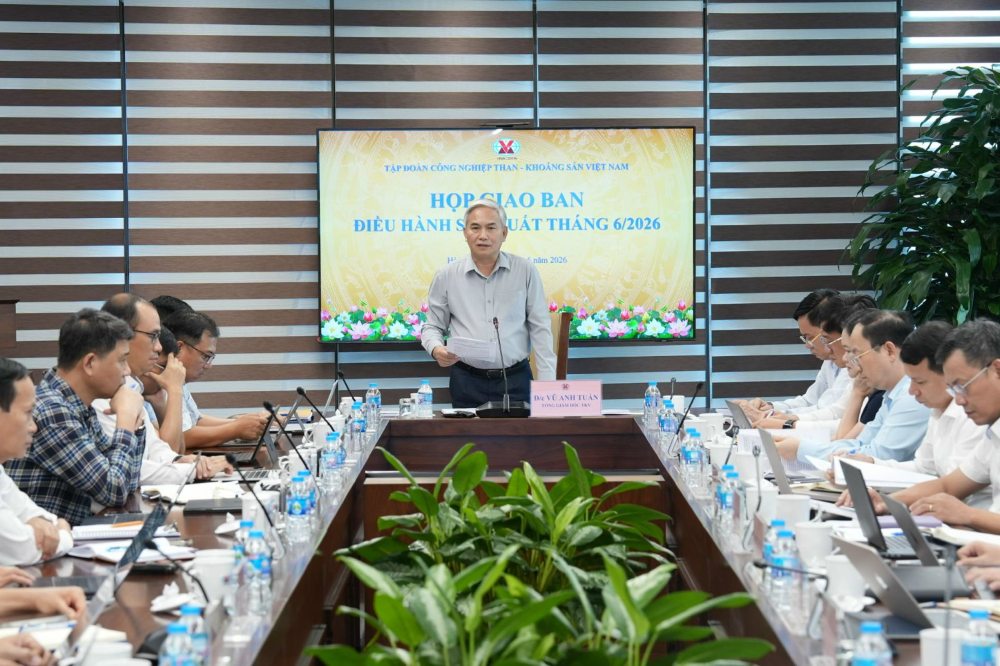 General Director of TKV Group Vu Anh Tuan requested that in June 2026, units drastically implement tasks according to the Action Program set out. Photo: Vinacomin