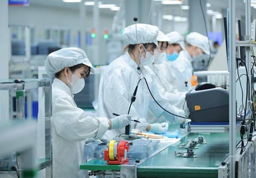 Intellectual property protection is becoming an issue of concern to many businesses in the semiconductor sector. Photo: VNA