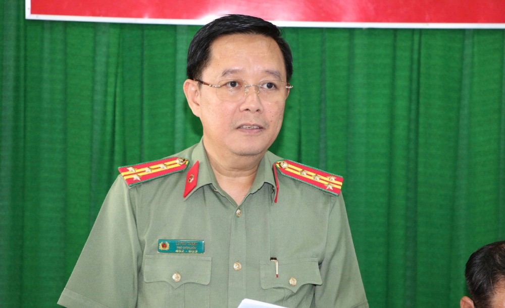 Colonel Le Phu Thanh, Deputy Director of An Giang Provincial Police, spoke at the conference. Photo: Tien Dung