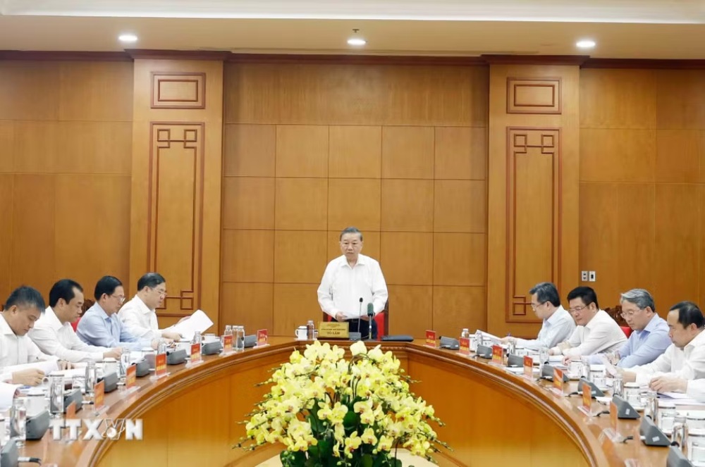 Tổng Bí thư, Chủ tịch nước Tô Lâm chủ trì buổi làm việc về Tổng kết Nghị quyết số 24-NQ/TW. Ảnh: TTXVN