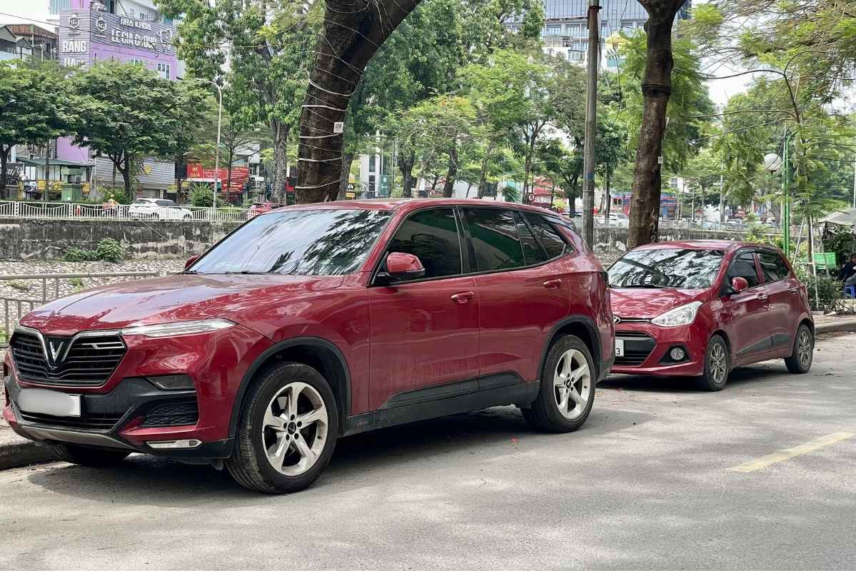 Battery-powered electric cars apply the first registration fee rate of 0%. Photo: Ha Linh