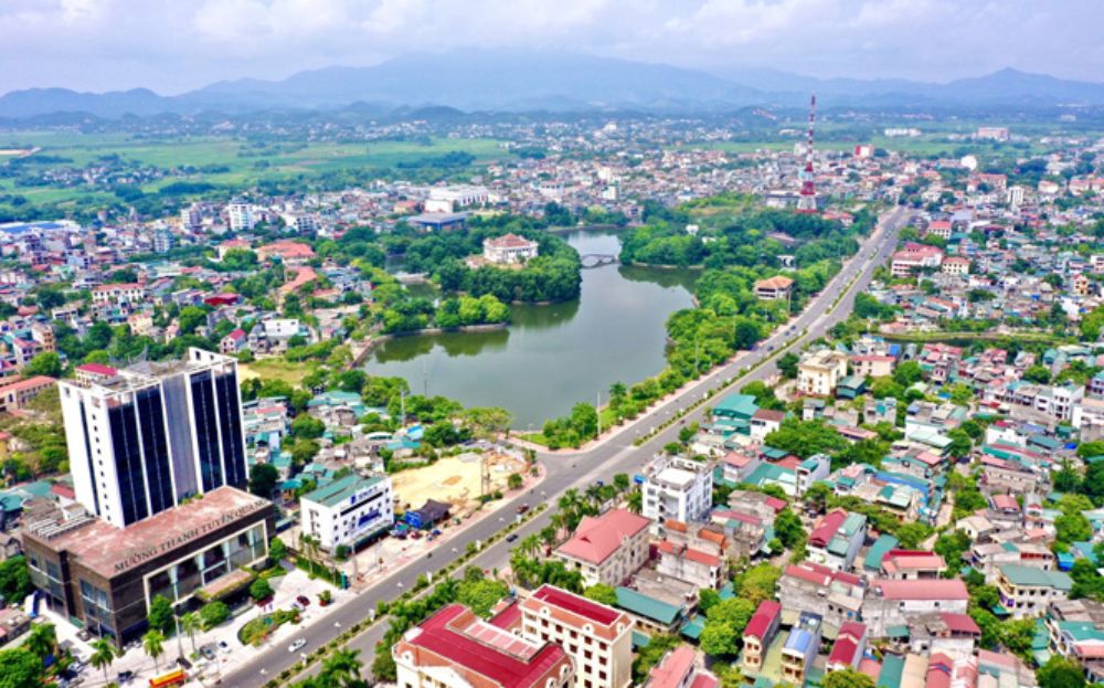 Tỉnh Tuyên Quang gắn sắp xếp thôn, tổ dân phố với rà soát, kiện toàn lực lượng dân quân tự vệ, lực lượng tham gia bảo vệ an ninh trật tự ở cơ sở. Trong ảnh, 1 góc tỉnh Tuyên Quang từ trên cao. Ảnh: VGP 