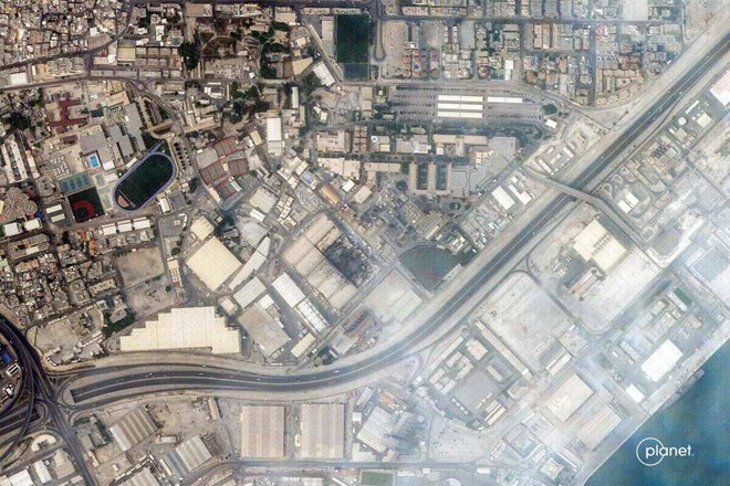Ảnh vệ tinh khu vực đặt Hạm đội 5 hải quân Mỹ tại Bahrain, một trong những căn cứ quân sự chiến lược của Washington ở Vùng Vịnh. Iran tuyên bố đã phóng tên lửa nhằm vào khu vực này để đáp trả các cuộc tấn công của Mỹ. Ảnh: AFP