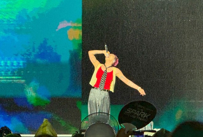 Concert của G-Dragon thu hút 100.000 khán giả đến Hà Nội. Ảnh: Chí Long