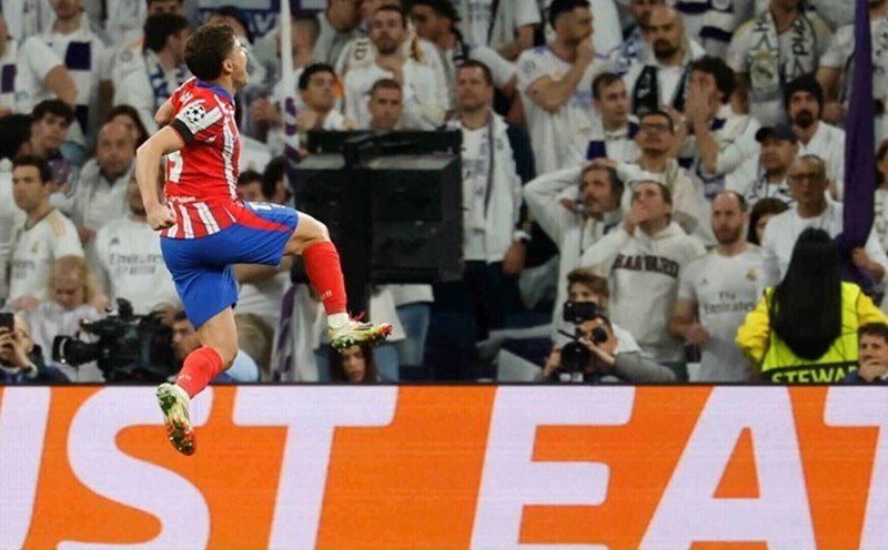 Julian Alvarez will have to play at Atletico for a few more years. Photo: AFP