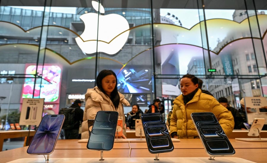 Bên cạnh sản phẩm chủ lực iPhone, Tim Cook cũng dẫn dắt các nỗ lực của Apple nhằm mở rộng các dịch vụ của mình, bao gồm Apple Music và iCloud, và hướng khách hàng đến các gói đăng ký dịch vụ. Ảnh: AFP