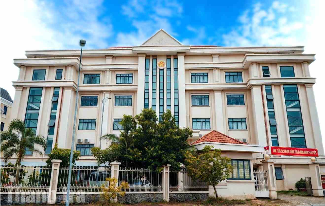 Ca Mau Provincial Inspectorate points out many errors in recruitment and staff arrangement in Bac Lieu ward. Photo: Nhat Ho.