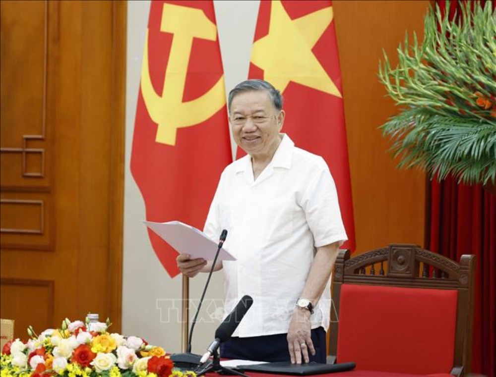 General Secretary and President To Lam chaired a working session with the Central Organization Committee and relevant agencies on the focus of Party building organization work, organizational and personnel work in the spirit of the 14th Party Congress Resolution, June 3rd. Photo: VNA
