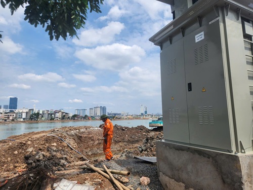 Hồ điều hòa Phú Đô. Ảnh: Minh Hạnh 