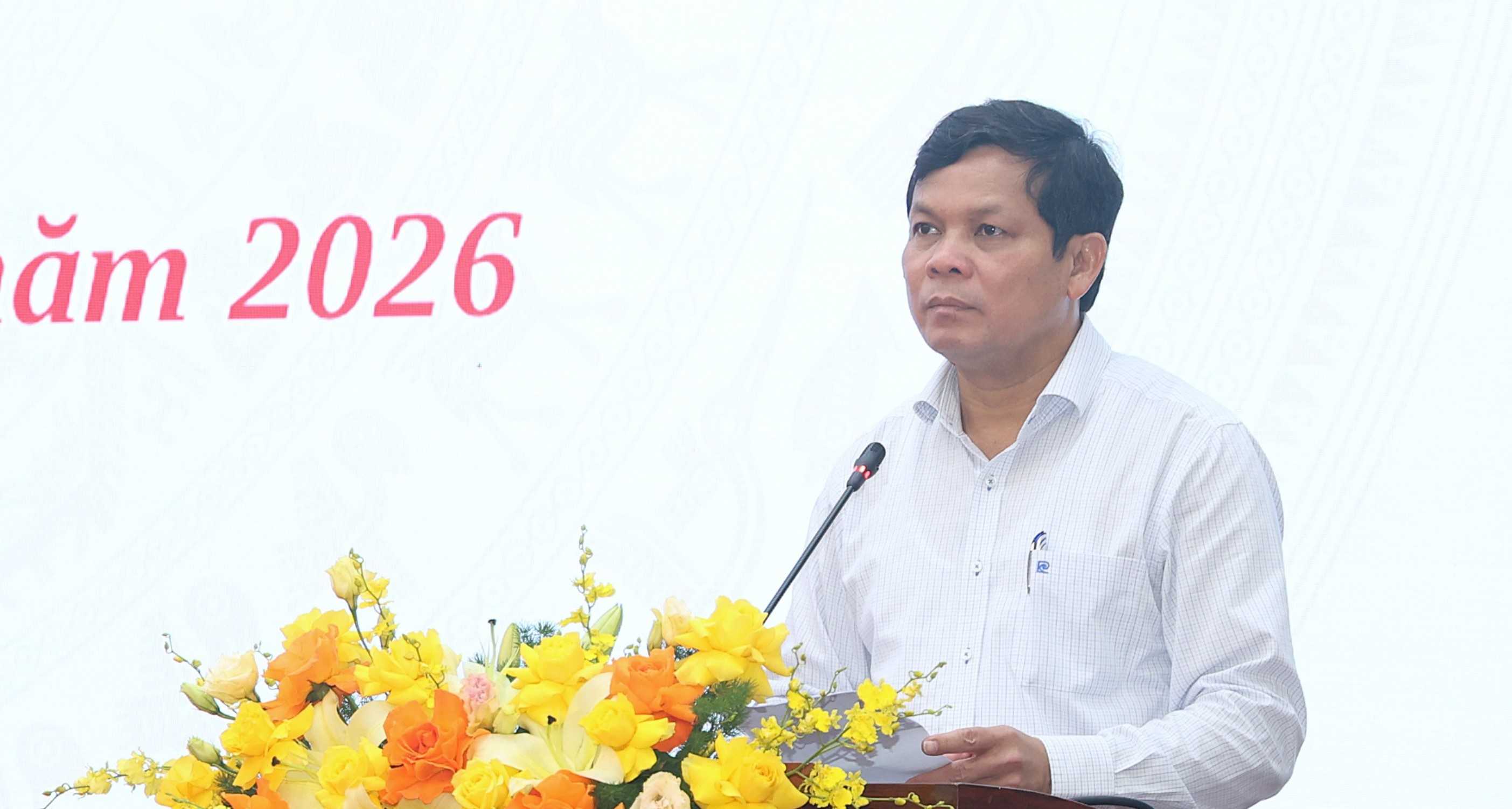 Mr. Nguyen Duc Tuy - Chairman of Quang Ngai Provincial People's Council - delivered the opening speech at the conference. Photo: Ngoc Duc