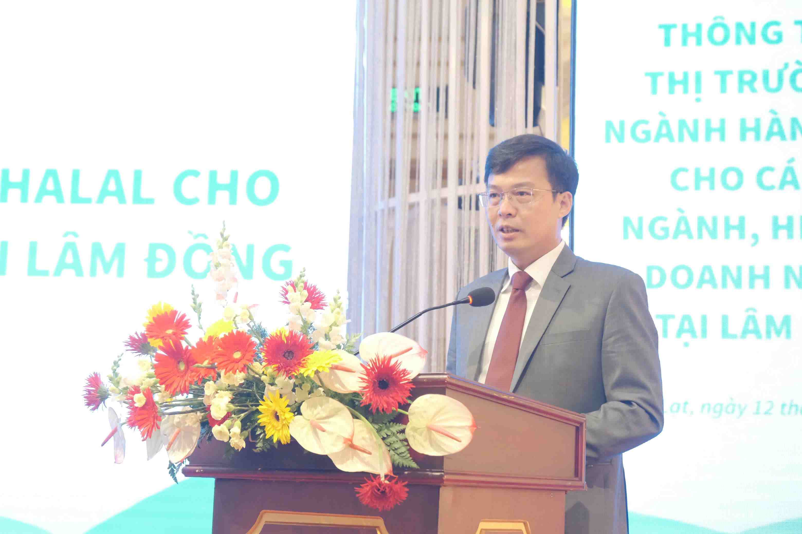 Ông Đinh Văn Tuấn - Phó Chủ tịch UBND tỉnh Lâm Đồng phát biểu tại hội thảo. Ảnh: Phúc Khánh