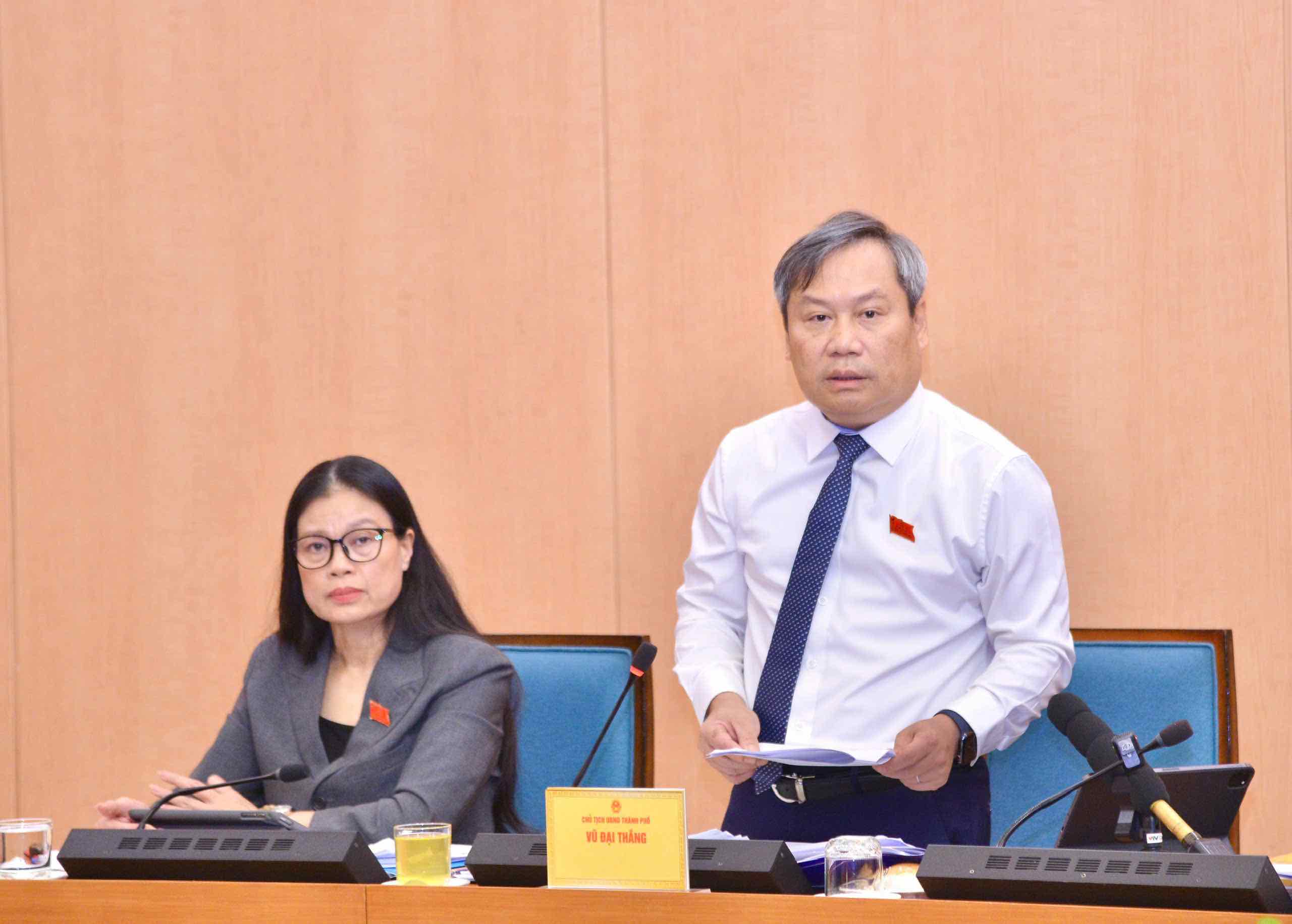 Chairman of Hanoi People's Committee Vu Dai Thang speaks at the group discussion session. Photo: Pham Linh