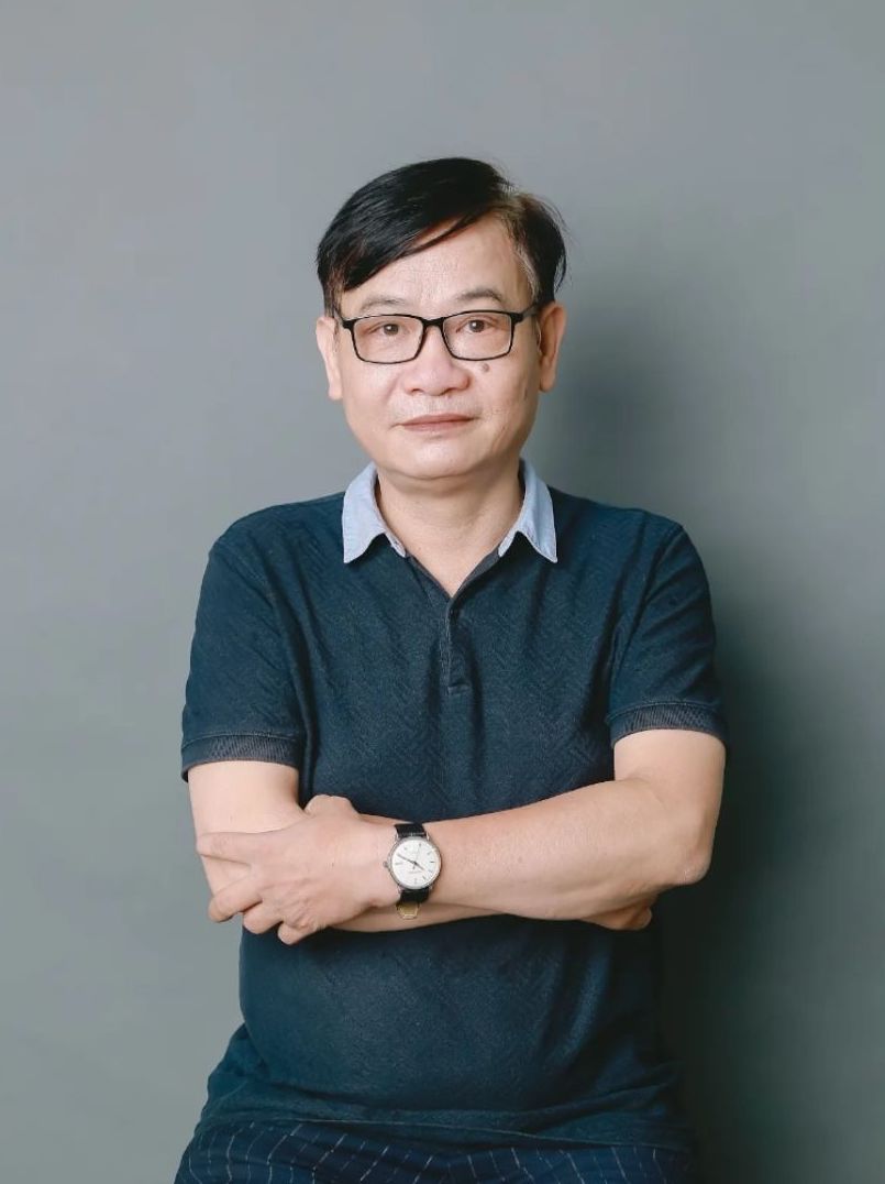 Thầy Nguyễn Quốc Sinh - giáo viên môn Anh THPT Trường THCS&THPT Lương Thế Vinh (Tân Triều, Hà Nội). Ảnh: NVCC