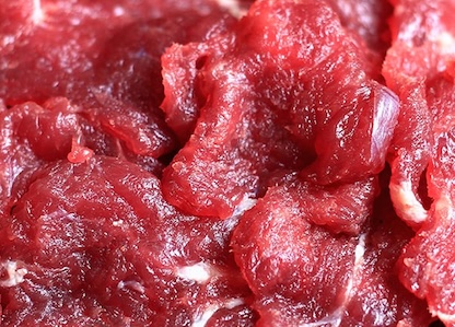 Beef is one of the vitamin B12 supplements that is good for muscle recovery. Photo: Kieu Vu