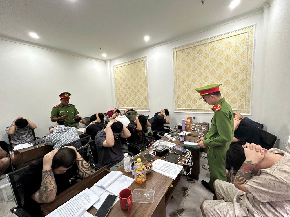 Illegal immigrants and exhibits discovered by the police force. Photo: Police