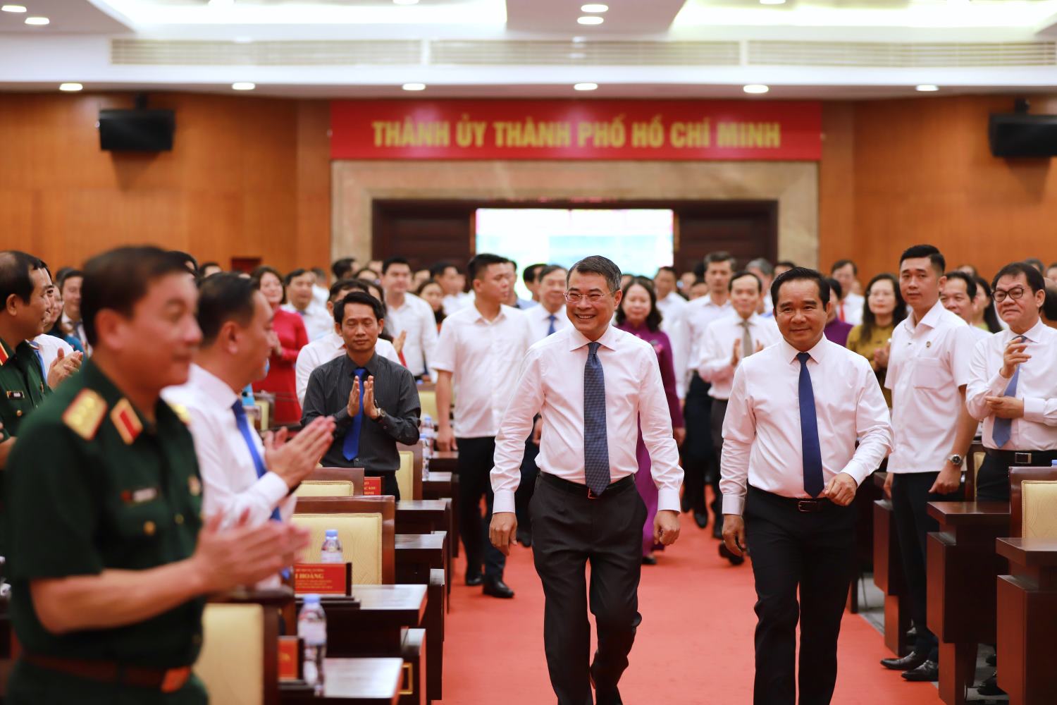 Thủ tướng Lê Minh Hưng làm việc với Ban Thường vụ Thành ủy TPHCM.  Ảnh: Hà Khánh