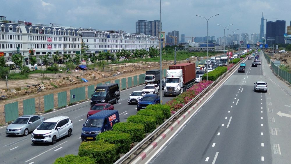 Hường từ cao tốc về TPHCM thông thoáng. Ảnh: Anh Tú