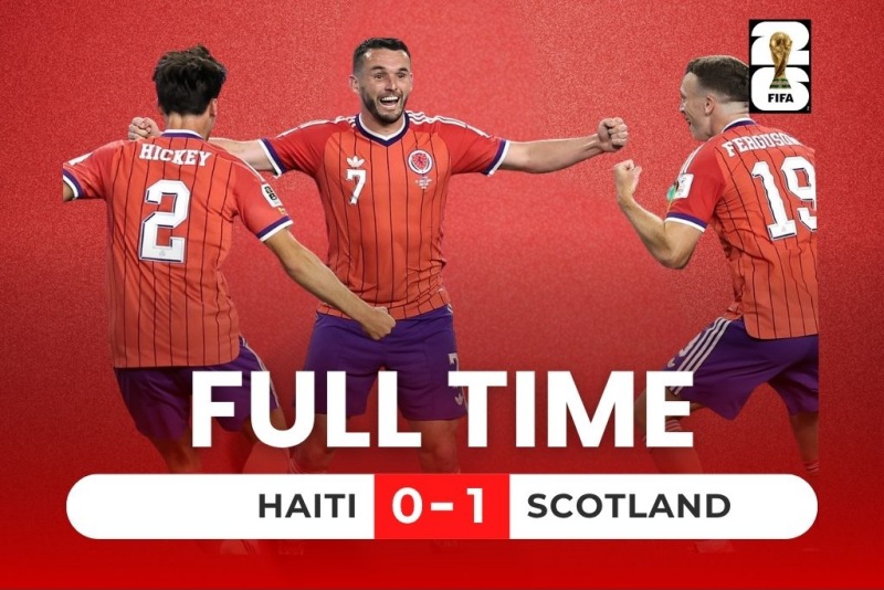 Tuyển Scotland có trận thắng đầu tiên tại một kỳ World Cup kể từ năm 1990. 