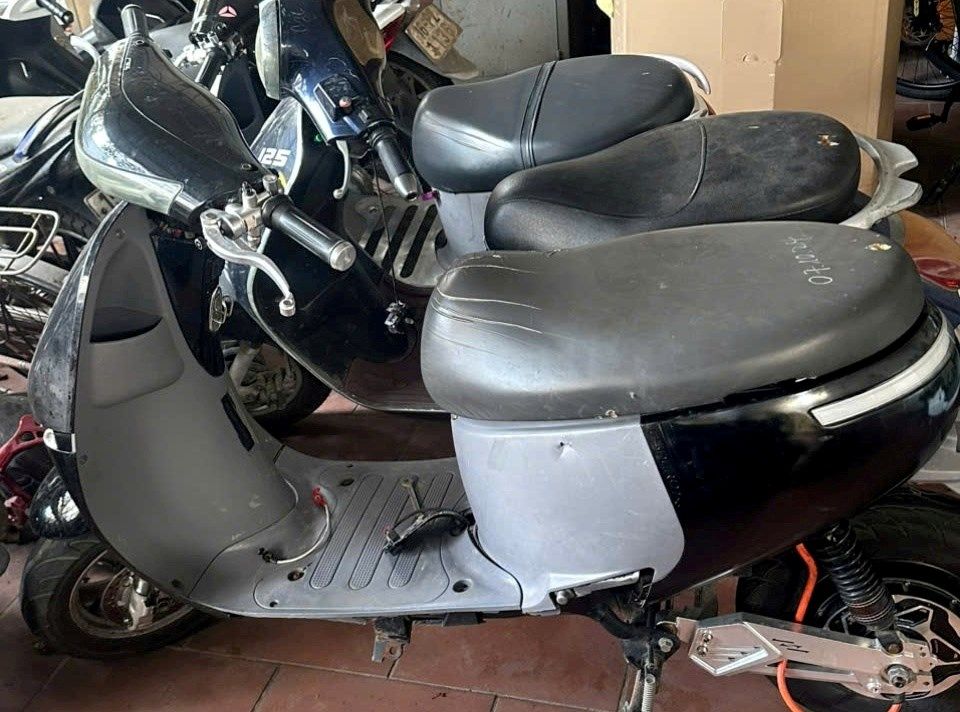 Hung Dao Ward Police discovered and handled 5 teenagers who arbitrarily changed the structure of electric motorbikes. Photo: Hai Phong Police