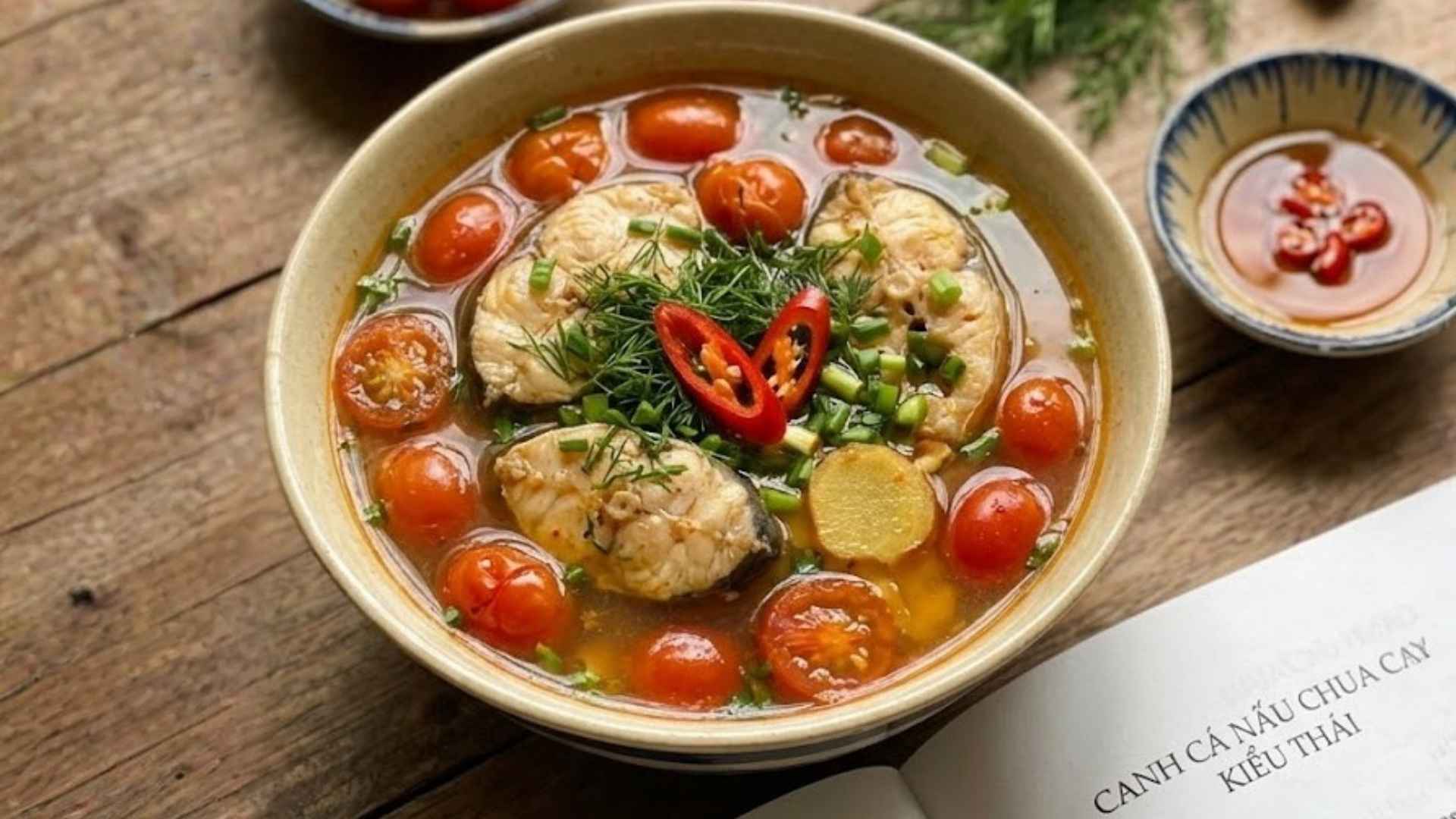 Thai-style sour and spicy fish soup is an ideal choice to change the taste for the family menu. Graphics: Minh Vu