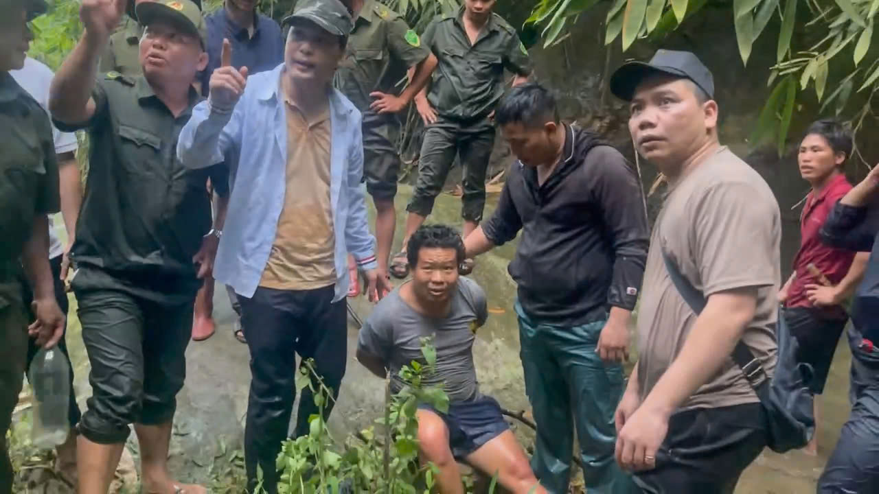 Nghi phạm Hù A San thời điểm bị bắt. Ảnh: CACC
