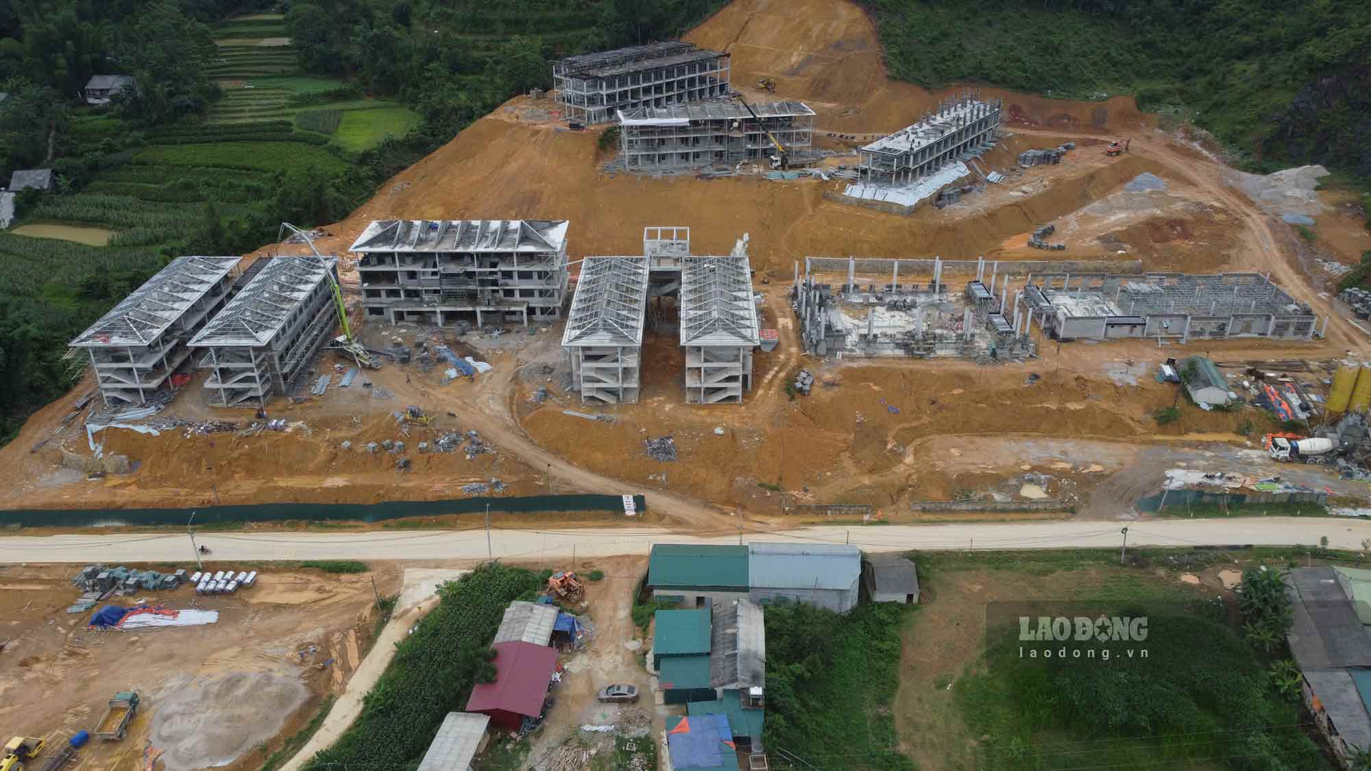 Dự án xây dựng trường nội trú liên cấp Trà Lĩnh đang là dự án đạt tiến độ tốt nhất 55%. Ảnh: Trọng Lộc 