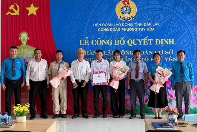 In the first 6 months of 2026, trade union levels in Dak Lak province have newly admitted many union members and established 26 grassroots trade unions. Photo: Long Du