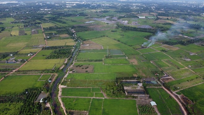 The Ministry of Agriculture and Environment guides the basis and authority to allow land use purpose conversion. Photo: Dinh Trong