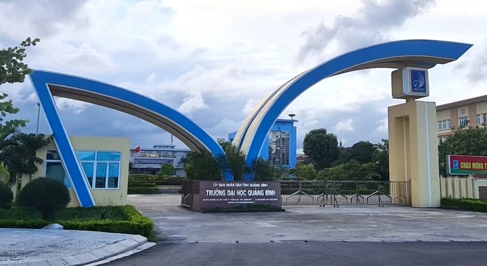 Quang Binh University (Quang Tri province) is proposing to establish a directly affiliated High School. Photo: Cong Sang
