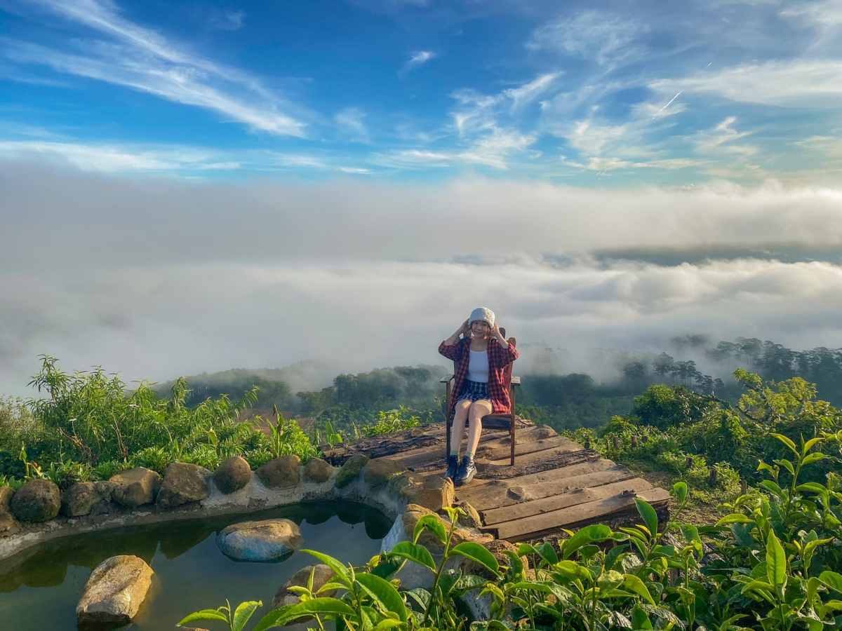 Turistas cazando nubes en Đà Lạt. Foto: Phạm Kim Nhân