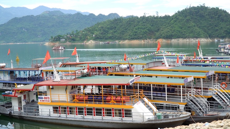Many newly built ships have not been inspected in Phu Tho. Photo: PV