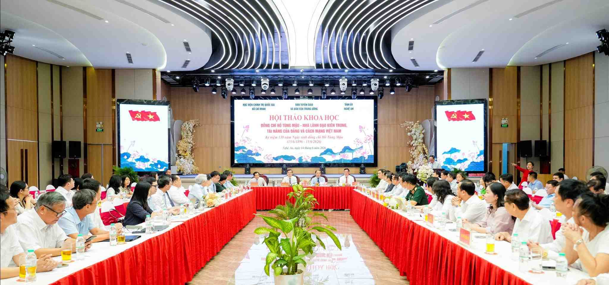 Overview of the scientific conference on revolutionary Ho Tung Mau. Photo: Pham Bang