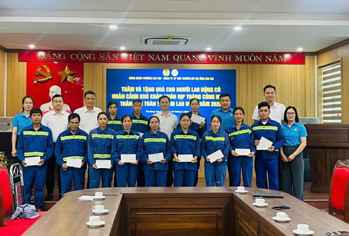 Lao Cai Ward Trade Union is gradually affirming its position as a reliable support for union members. Photo: Kim Tuyen