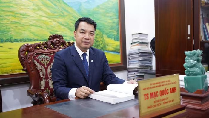 Dr. Mac Quoc Anh - Vice Chairman cum General Secretary of the Hanoi Association of Small and Medium Enterprises. Photo: Luc Giang