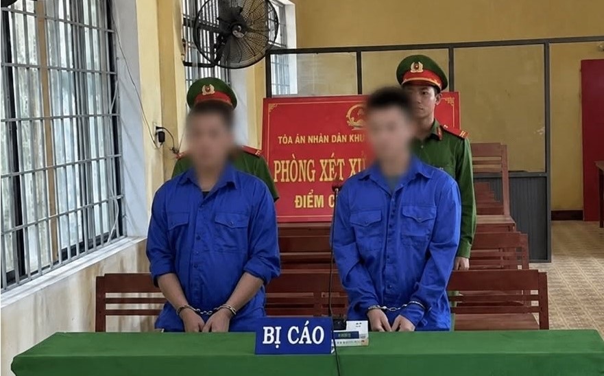 Phiên tòa xét xử vụ án “Tổ chức sử dụng trái phép chất ma túy”. Ảnh: Công an Quảng Ngãi