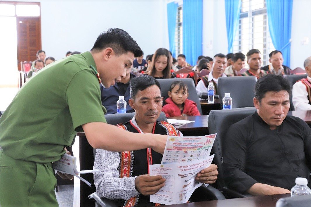 Cơ quan công an tuyên truyền, phổ biến pháp luật 