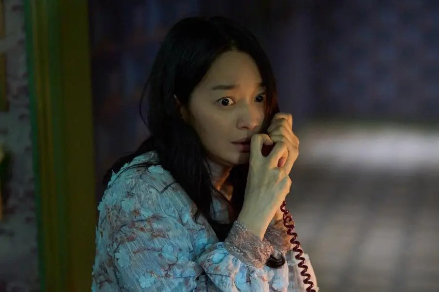 Shin Min Ah will play 2 roles at the same time in the new movie. Photo: Producer.